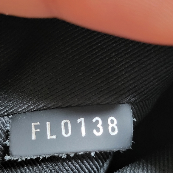 *SOLD*Josh Damier Graphite Canvas in Grey - Picture 13 of 13